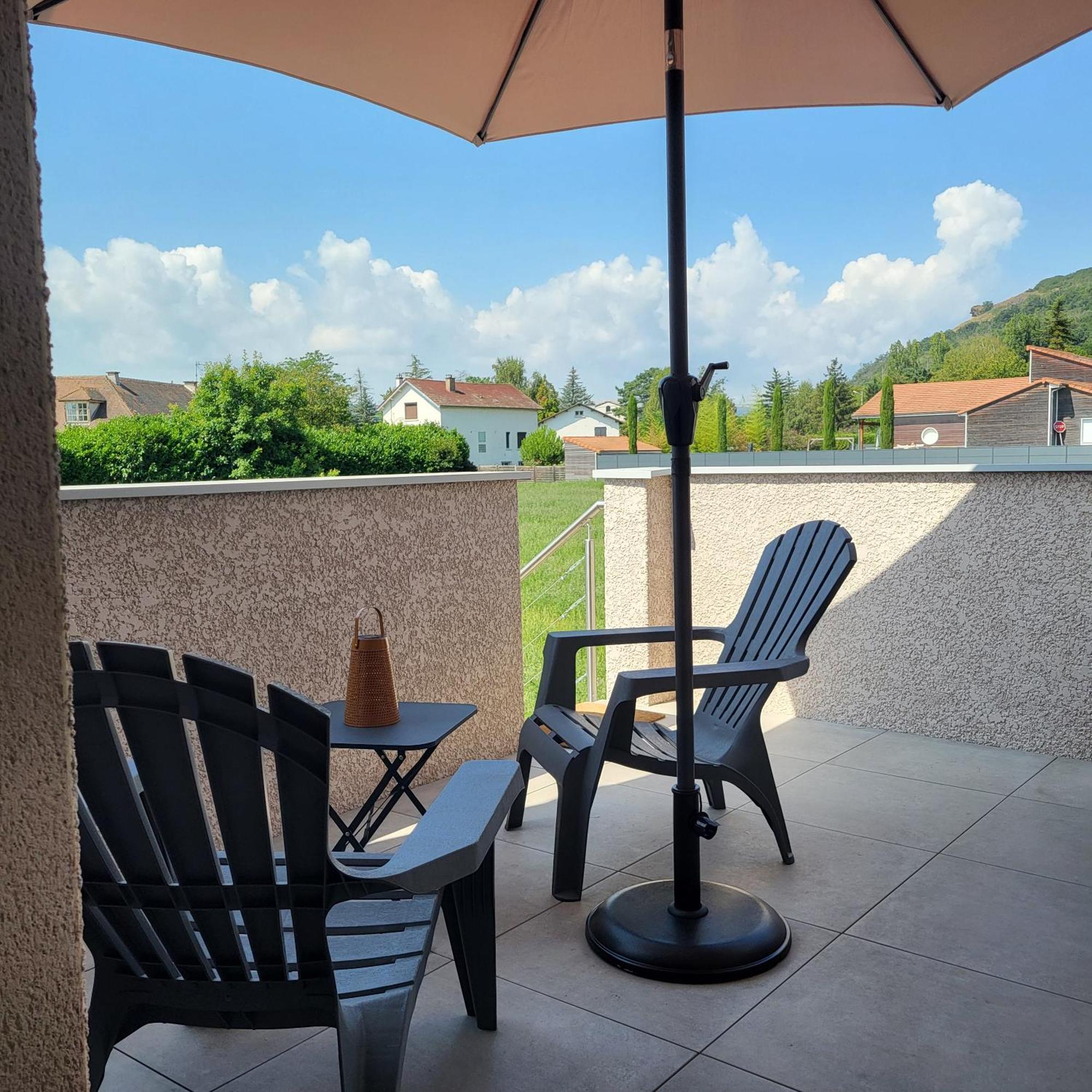 Appartement Le Nid Du Bosquet à Issoire Extérieur photo